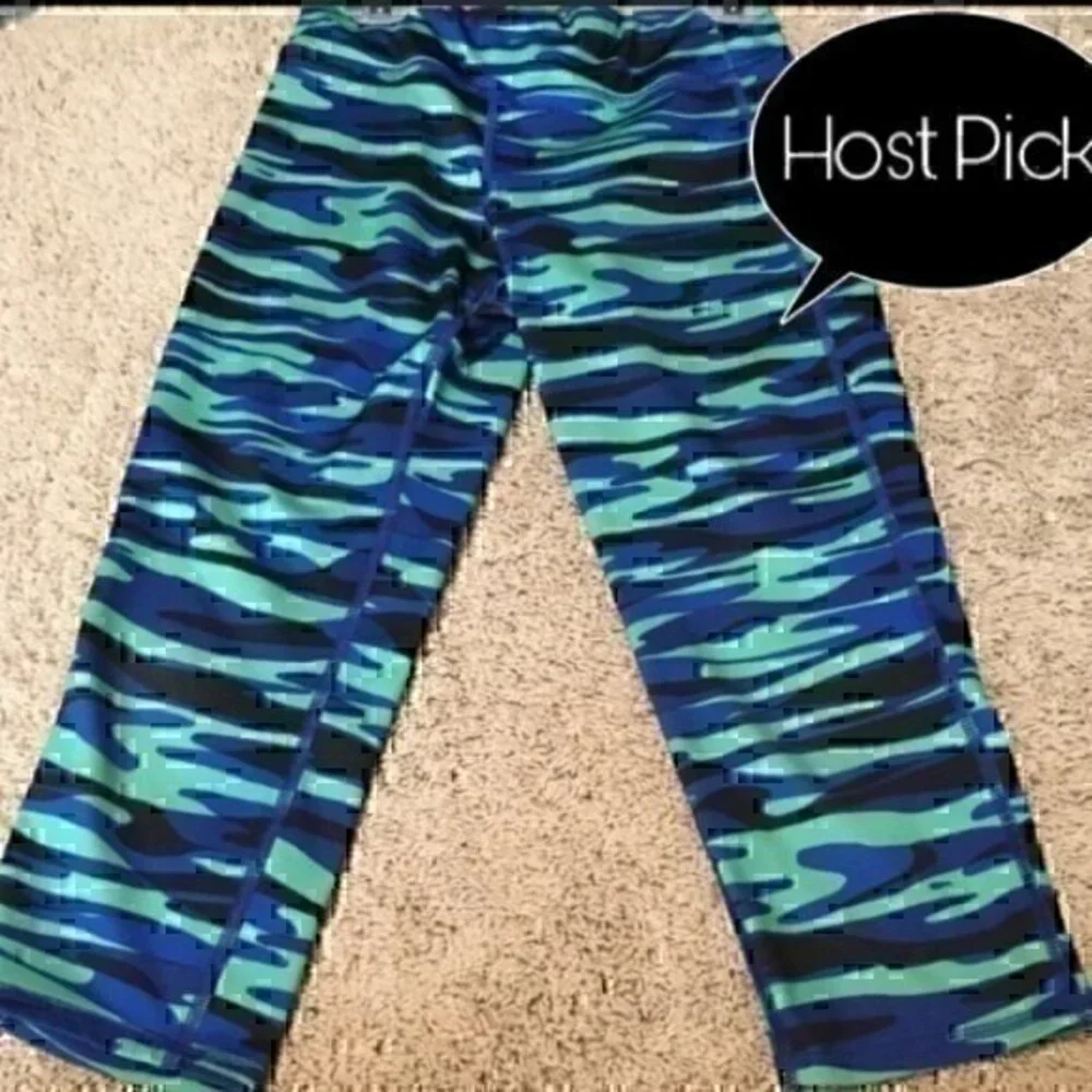 Old Navy Girls size large 10/12 Capri leggings